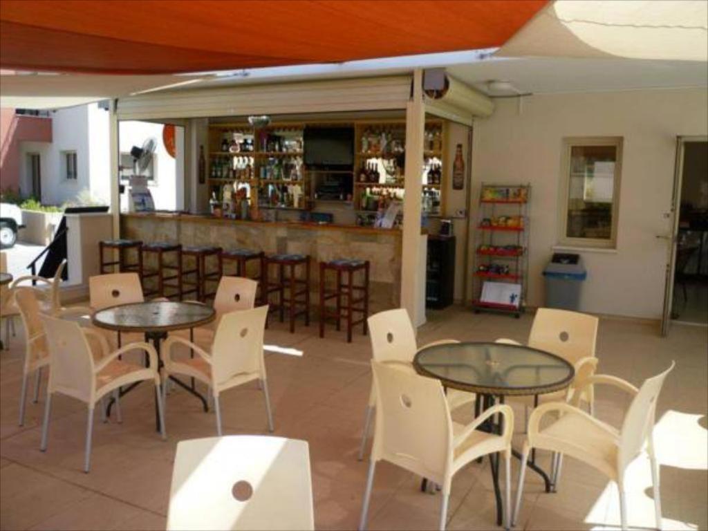 Ifestos Kings Resort Appartment Paphos Kültér fotó