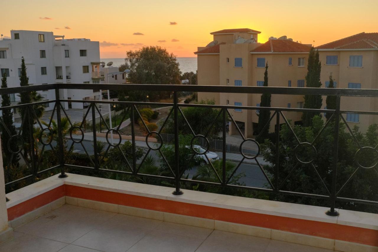Ifestos Kings Resort Appartment Paphos Kültér fotó